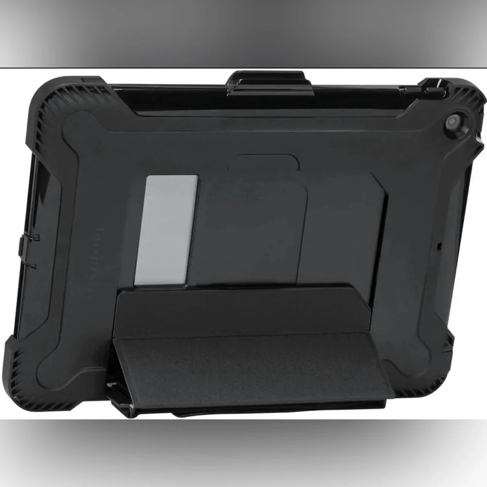 NWT Targus SafePort Rugged Case for iPad (9th, 8th, 7th gen.) Black, 10.2-inch